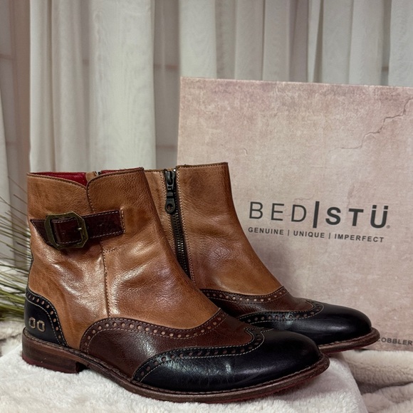 Bed Stu Women's Odessa Black Teak Tan Rustic Leather Ankle Boots - Picture 1 of 6